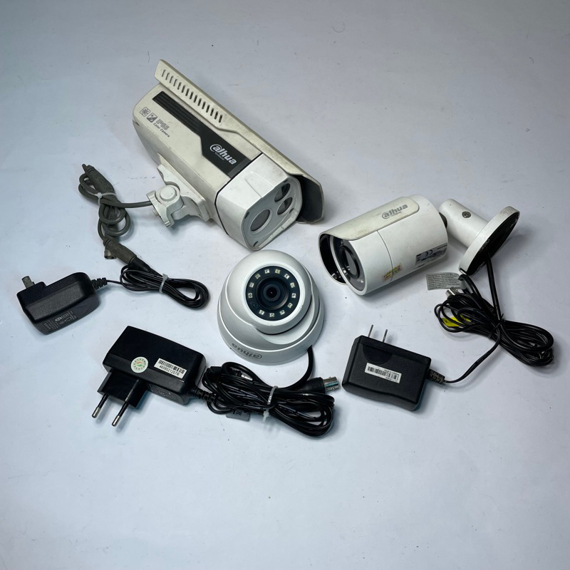 Camera analog @hua cũ còn dùng tốt tặng nguồn 12v