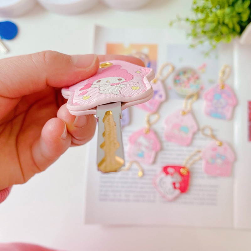 TAG GIẤU CHÌA KHOÁ