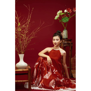 Yếm hạc đỏ cổ Ngọc