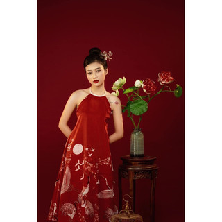 Yếm hạc đỏ cổ Ngọc