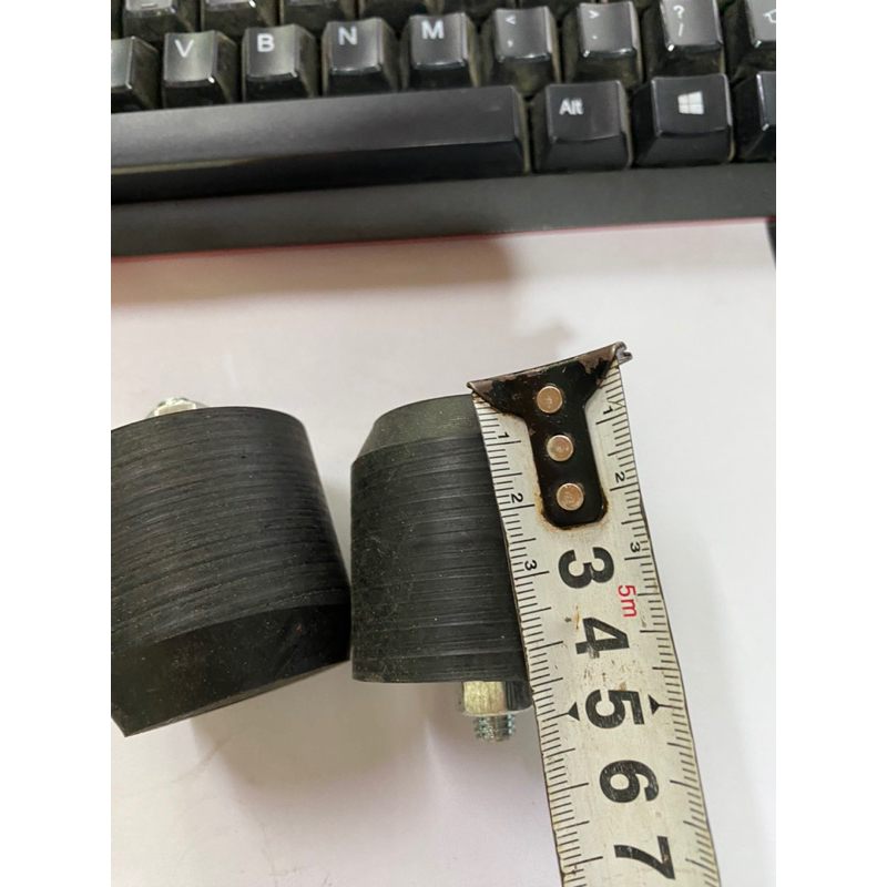 Cao su thành thùng, cao su đỡ cửa thùng xe tải loại dài tiện hoặc ngắn đúc . giá 1 cái