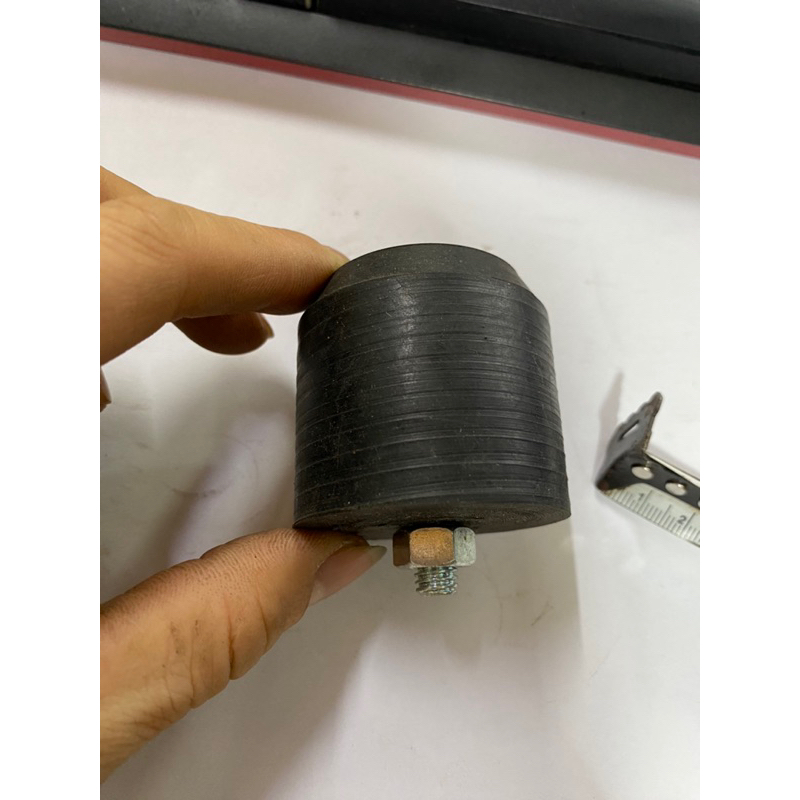 Cao su thành thùng, cao su đỡ cửa thùng xe tải loại dài tiện hoặc ngắn đúc . giá 1 cái