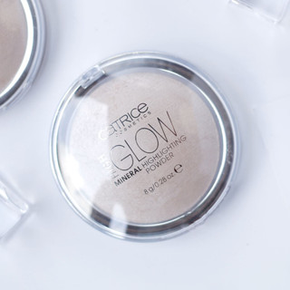 Phấn bắt sáng Glow Catrice Đức