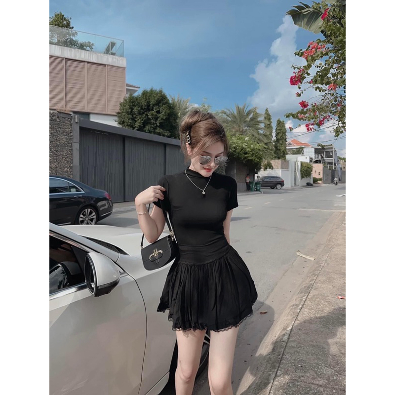 Set Áo Thun Body Chân Váy Viền Ren