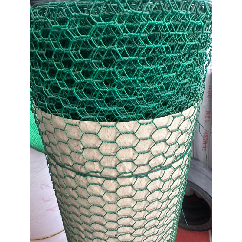 Cuộn lưới mắt cáo sắt bọc nhựa ( dài 18m) 1m và 1m2