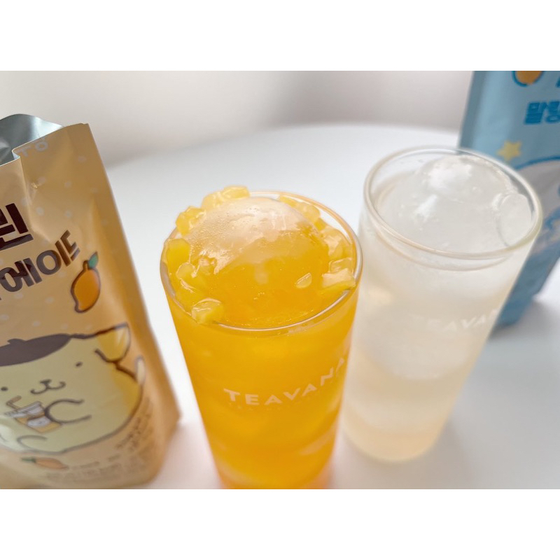 Nước đóng gói SANRIO túi 230ML