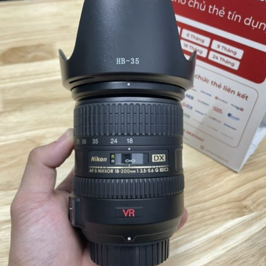 Nikon 18 200 ED VR rất đẹp. cho máy ảnh Nikon Crop DX .