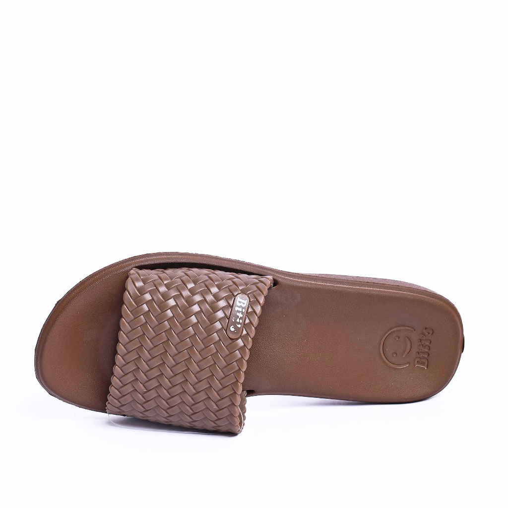 Dép quai ngang nữ