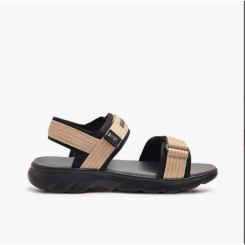 Sandal thể thao