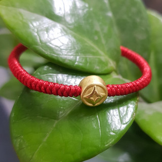Vòng tay may mắn chỉ đỏ bện nút hạt charm đồng xu bạc mạ màu vàng tài lộc - Tuệ Nhi