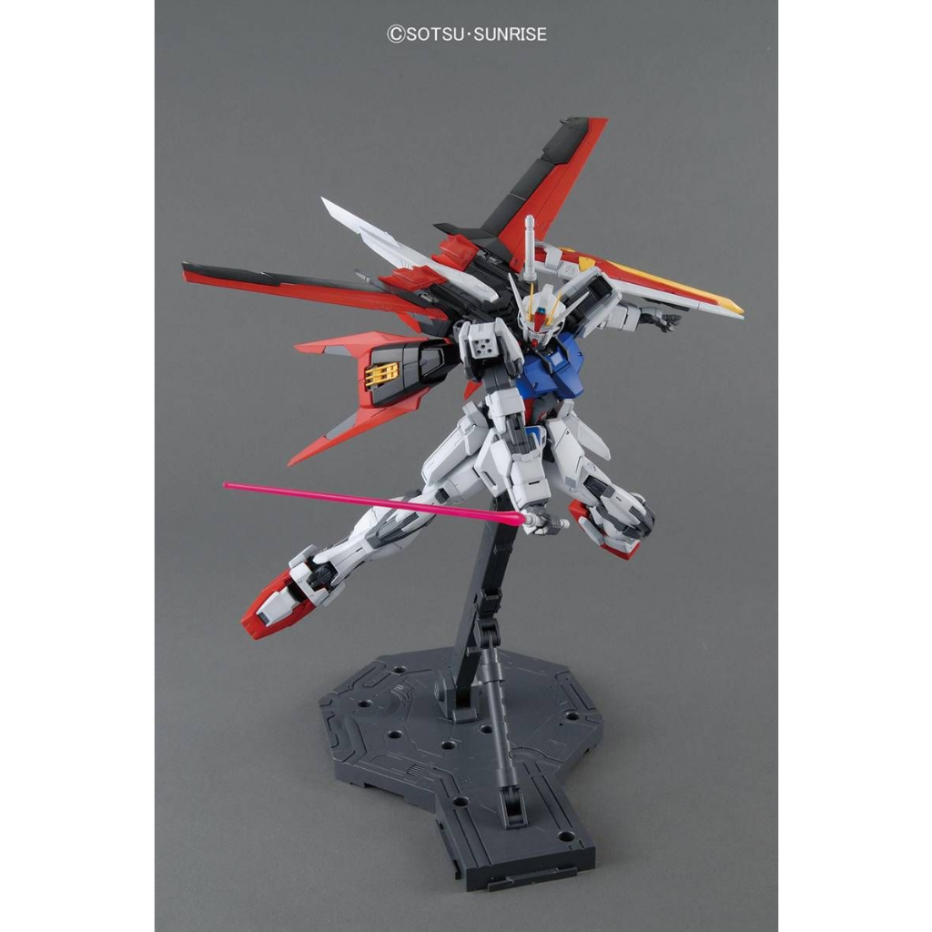 Mô Hình lắp ráp Bandai Gundam MG 1/100 Aile Strike Gundam ver RM - bản Remaster