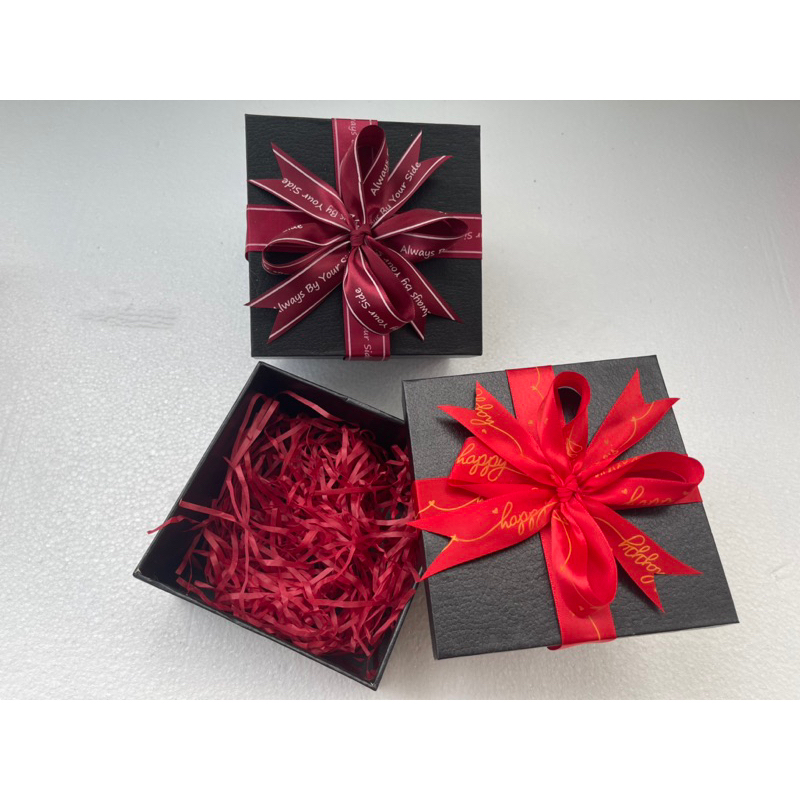 Hộp Son Dài Đựng Quà mỹ Phẩm Siêu Xinh 13-13-7cm tặng rơm