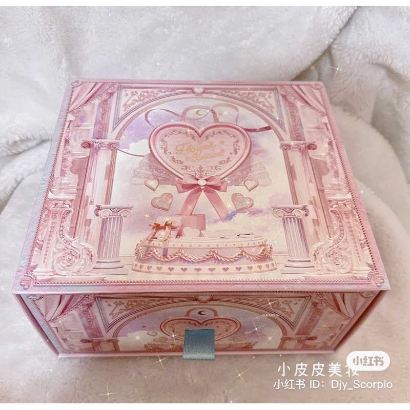 Gift box hộp quà tặng đựng mỹ phẩm Flower Knows
