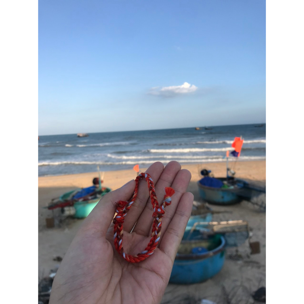Vòng tay, Vòng chân handmade cuộn bính Đất Đỏ phong cách vintage làm bằng chỉ màu, freesize cho nam nữ