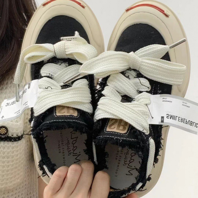 Giày bánh mì Smiler public nam nữ  Đen Và trắng , Giày sneaker Smilerpublic Thiết Kế Độc Lạ Hàng Hot Trend 2023