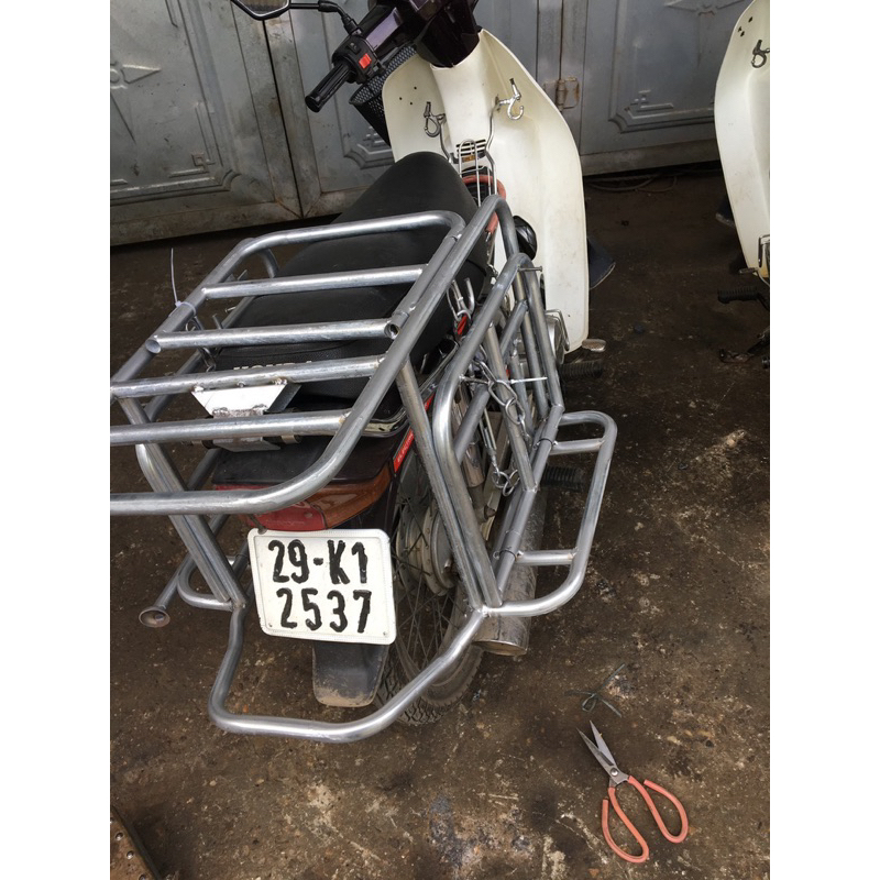 Baga giá trở hàng cáng hai bên cho dream tải 200 kg