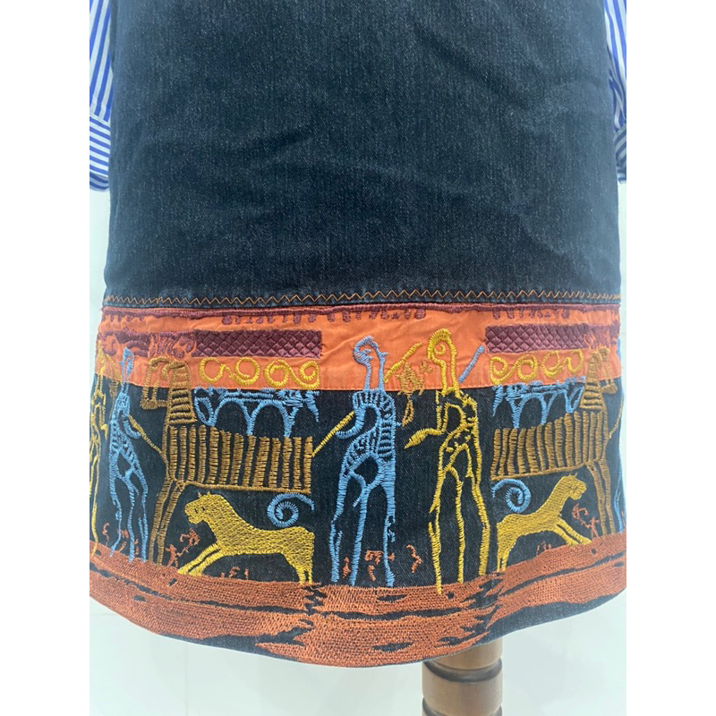 Chân váy jeans thêu Nhật