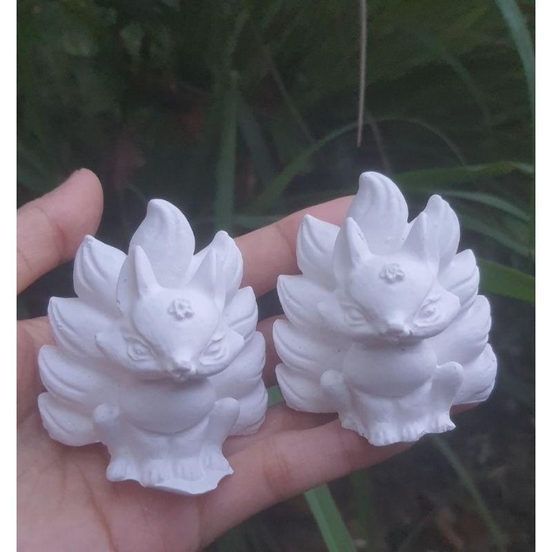 TƯỢNG TÔ MÀU HÌNH CON CÁO. Saze 6cm.