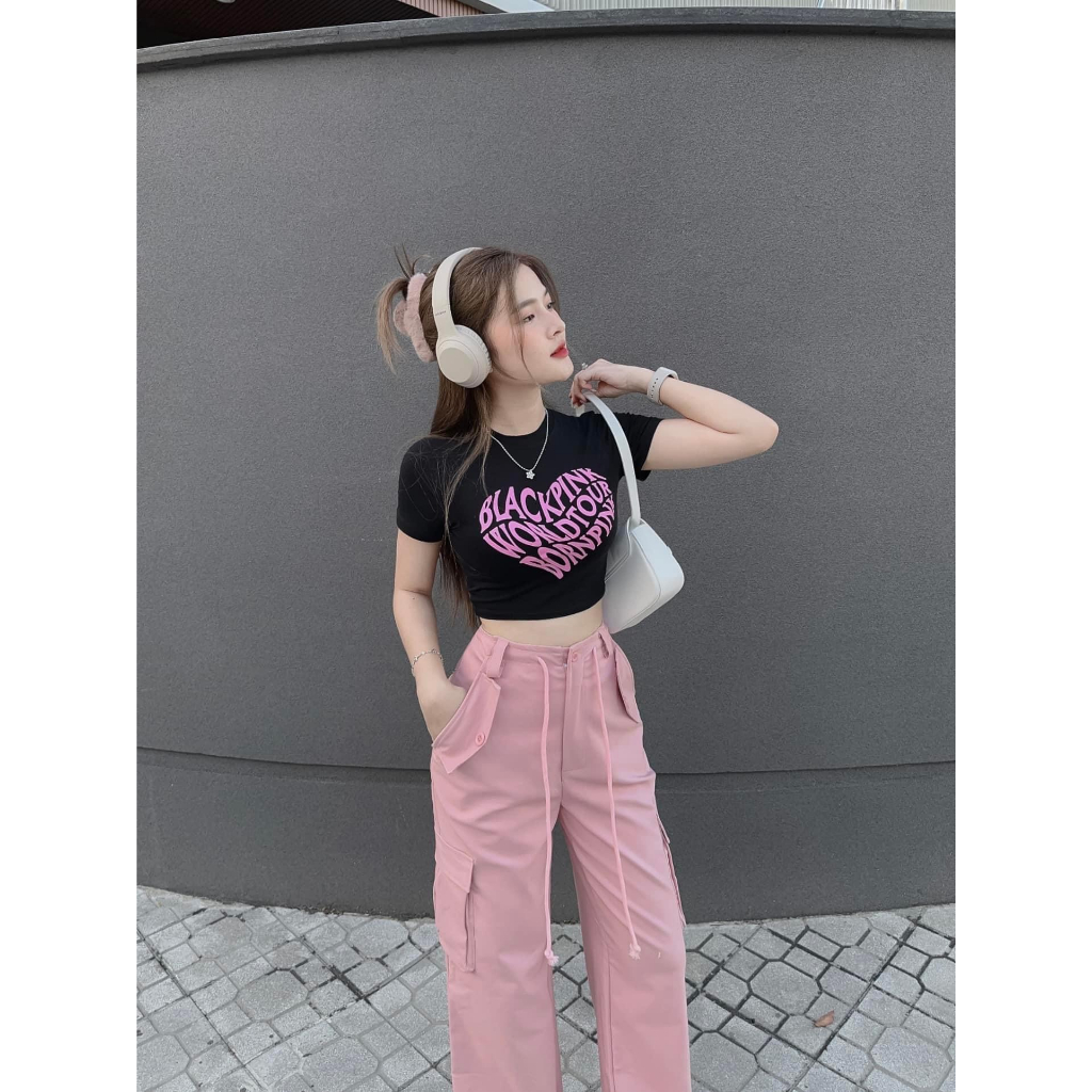 Set Bộ 2 Món: Áo Croptop Thêu Họa Tiết Trái Tim Xinh Xắn + Quần Suông Túi Hộp Siêu Hot Dành Cho Các Nàng