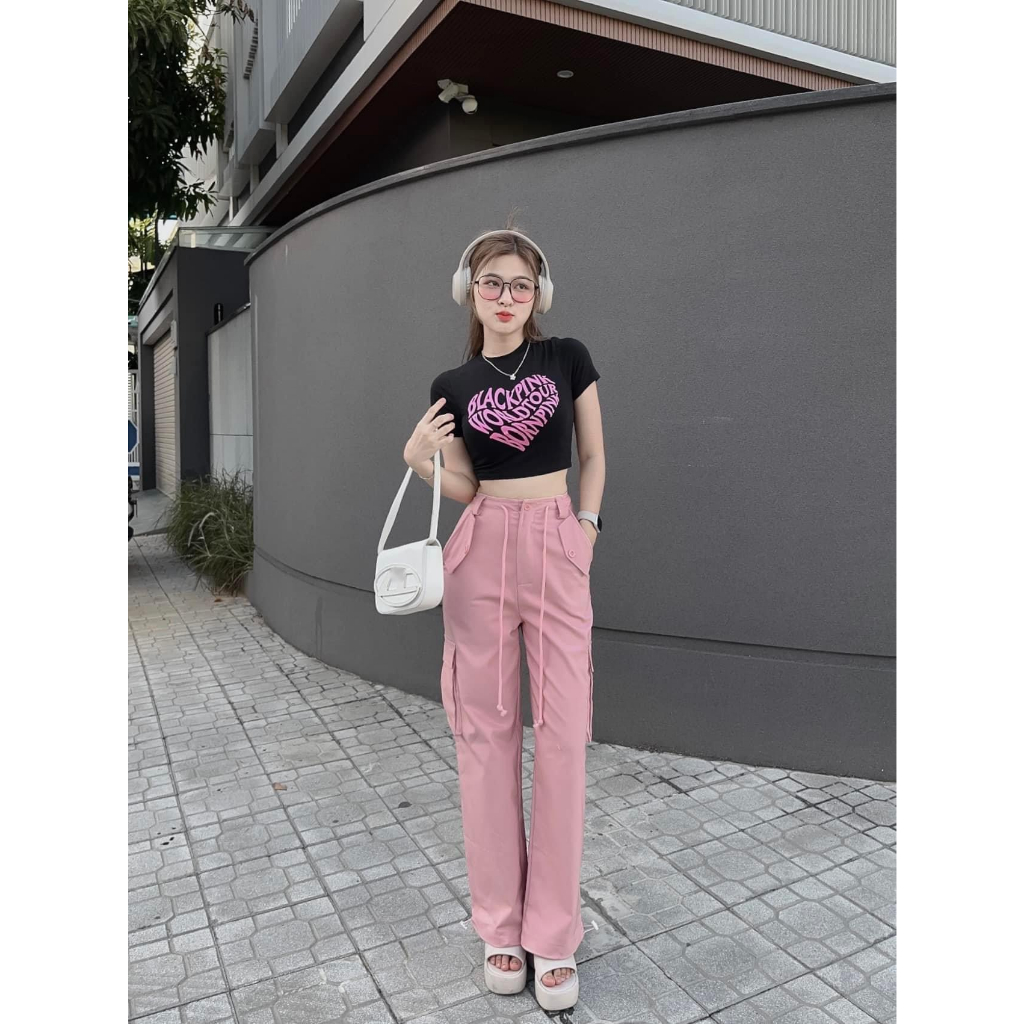 Set Bộ 2 Món: Áo Croptop Thêu Họa Tiết Trái Tim Xinh Xắn + Quần Suông Túi Hộp Siêu Hot Dành Cho Các Nàng