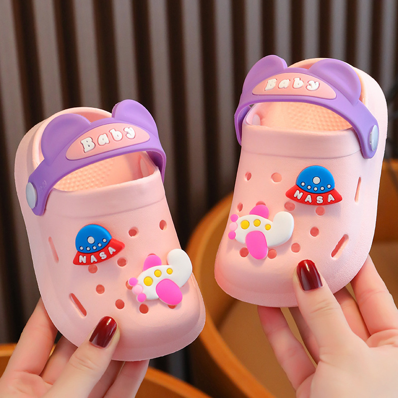 Dép cho bé, sục cross Baby cho bé trai và bé gái, bằng nhựa mềm, siêu nhẹ và chống trơn trượt tuyệt đối