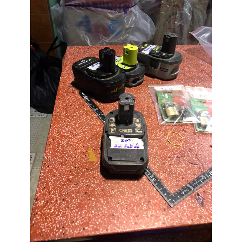 Pin sạc ryobi 18v có bao sống full áp
