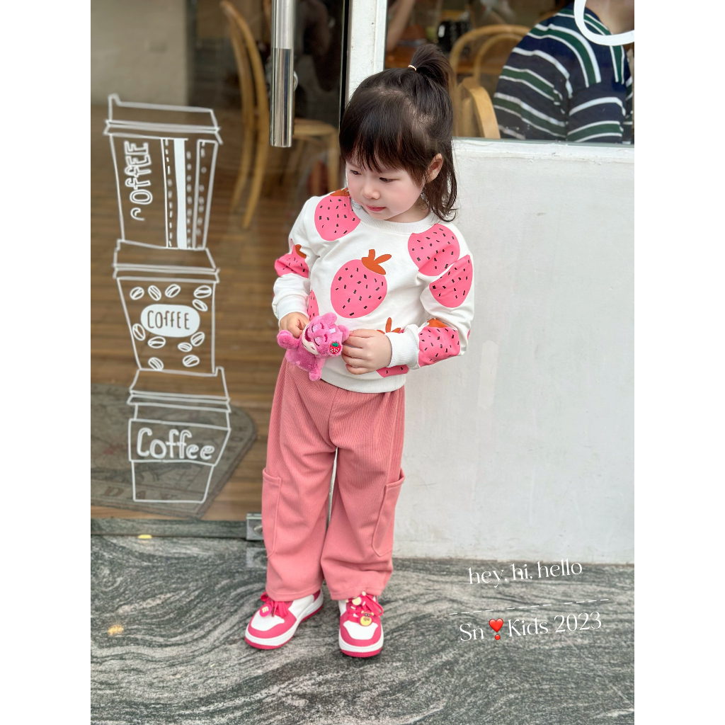 Bộ bé gái thu đông, set bộ dài tay áo da cá dâu tây quần tăm ống rộng cho bé 10-30kg