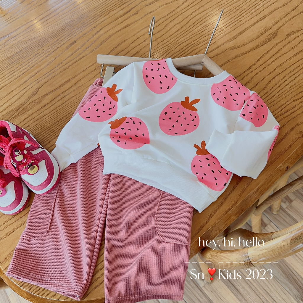 Bộ bé gái thu đông, set bộ dài tay áo da cá dâu tây quần tăm ống rộng cho bé 10-30kg