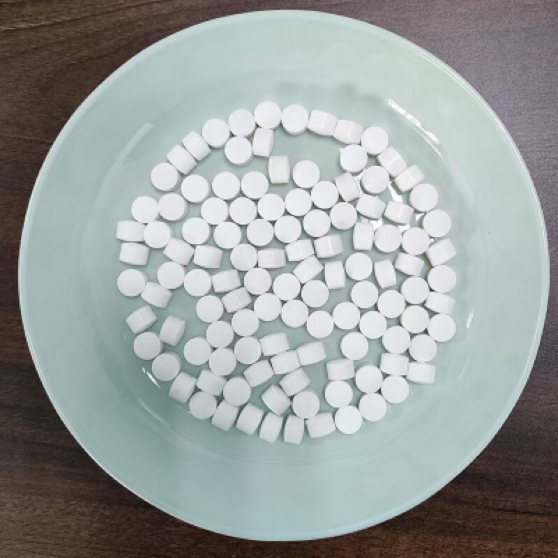 Viên vi sinh dạng viên nén - giúp làm trong nước , khử độc và cân bằng nguồn nước cho bể cá...