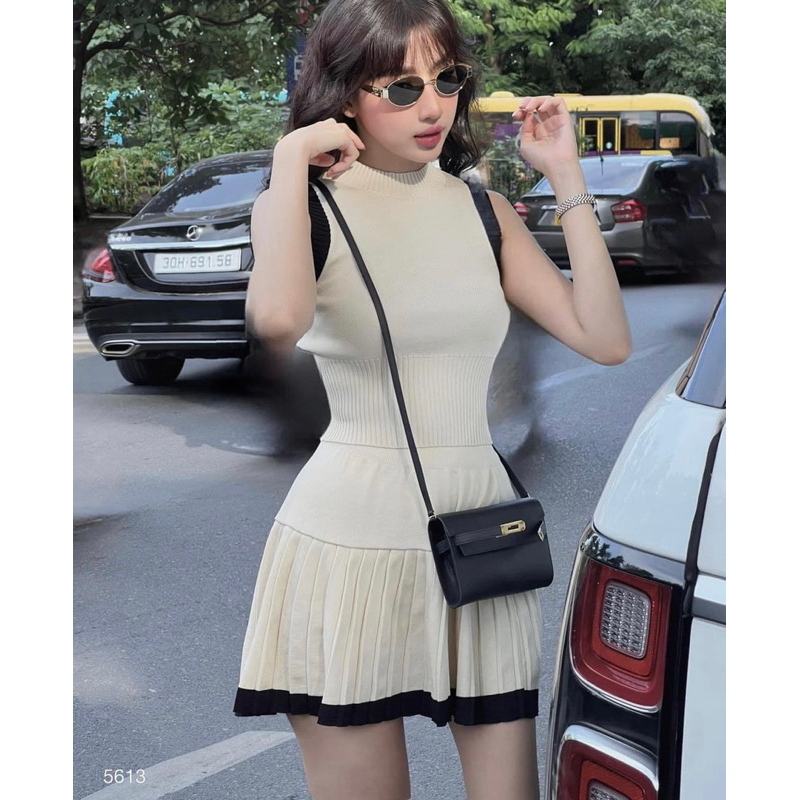 Set Váy Len Xếp Ly Bo Viền Tặng Kèm Áo Len Sát Nách Cổ Ba Phân