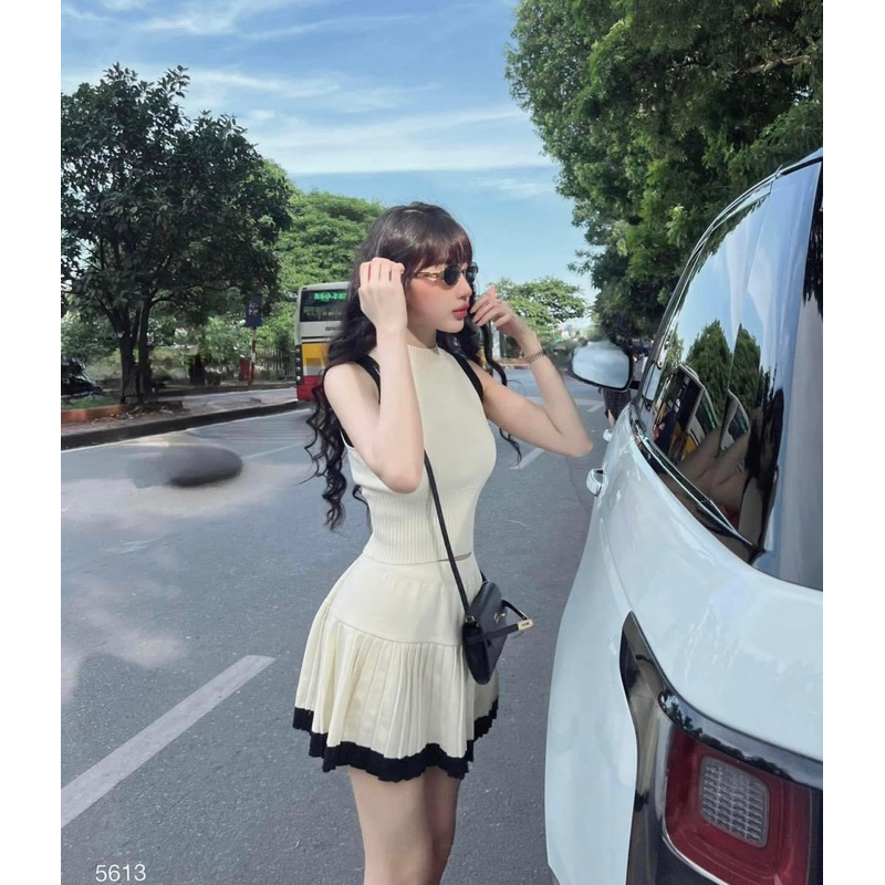 Set Váy Len Xếp Ly Bo Viền Tặng Kèm Áo Len Sát Nách Cổ Ba Phân