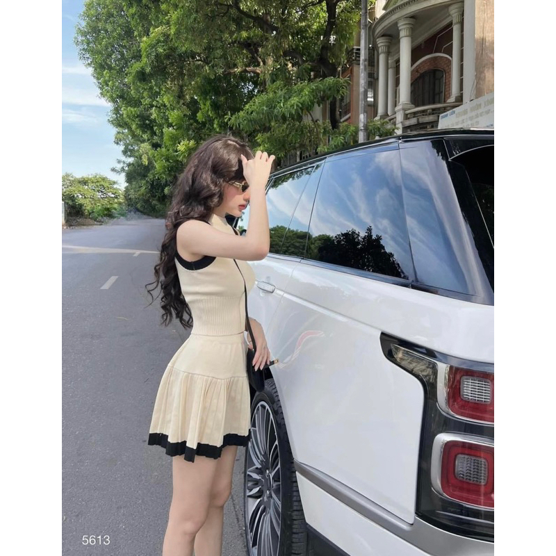 Set Váy Len Xếp Ly Bo Viền Tặng Kèm Áo Len Sát Nách Cổ Ba Phân