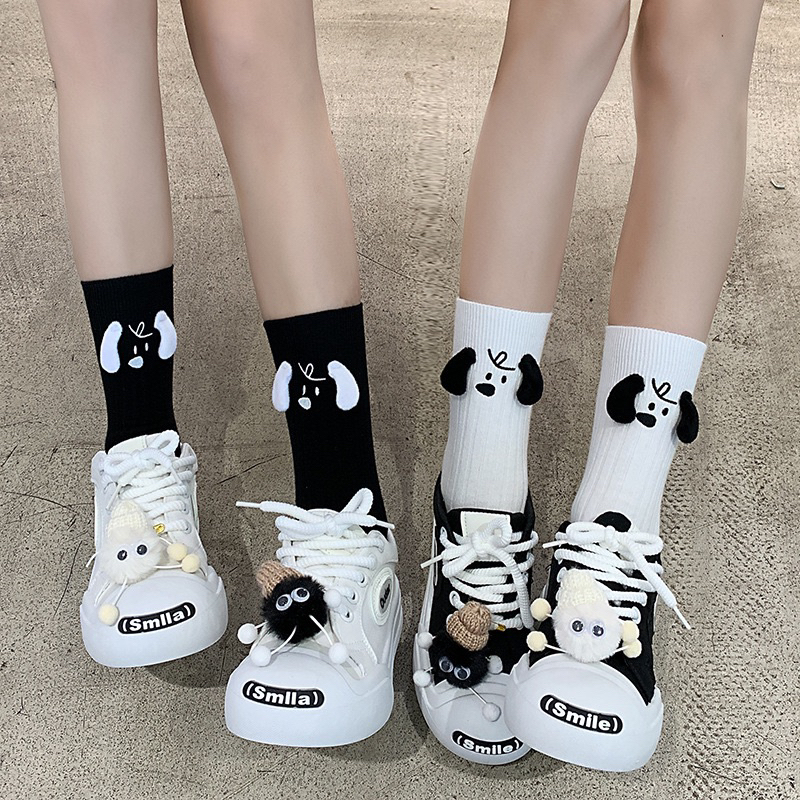 Giầy thể thao găn tag gấu siêu dễ thương