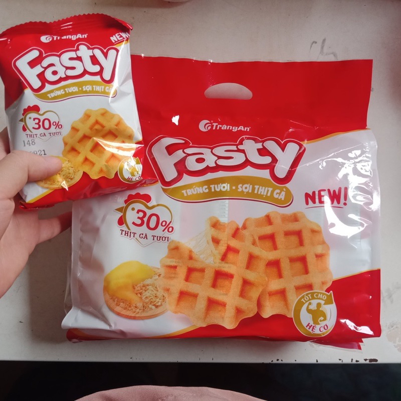 Bánh Fasty Tràng An Trứng tươi - Sợi Thịt Gà 6 gói / 1 túi x 156g