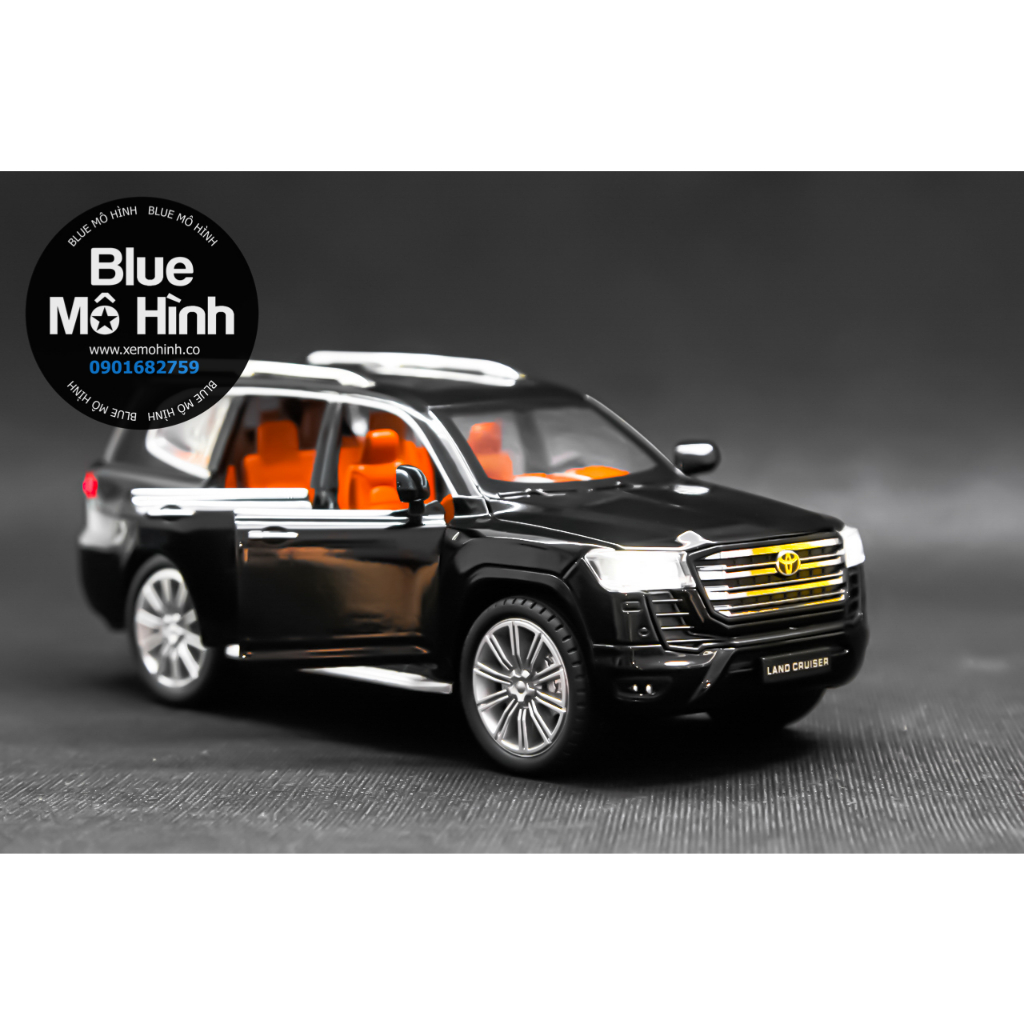 Xe mô hình SUV Toyota Land Cruiser LC300 1:24