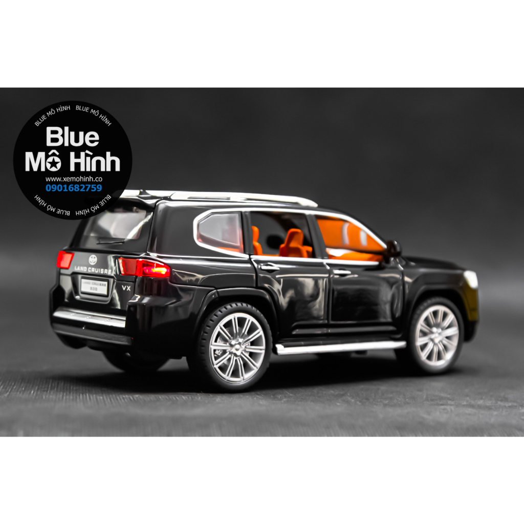 Xe mô hình SUV Toyota Land Cruiser LC300 1:24