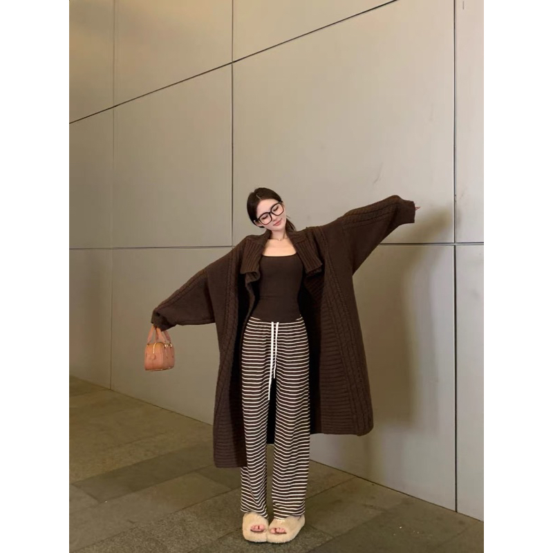 Áo cardigan len dáng dài màu nâu phong cách retro nữ 2023