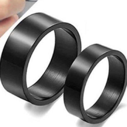 Nhẫn basic titan đen không rỉ - Chrome Heart Store
