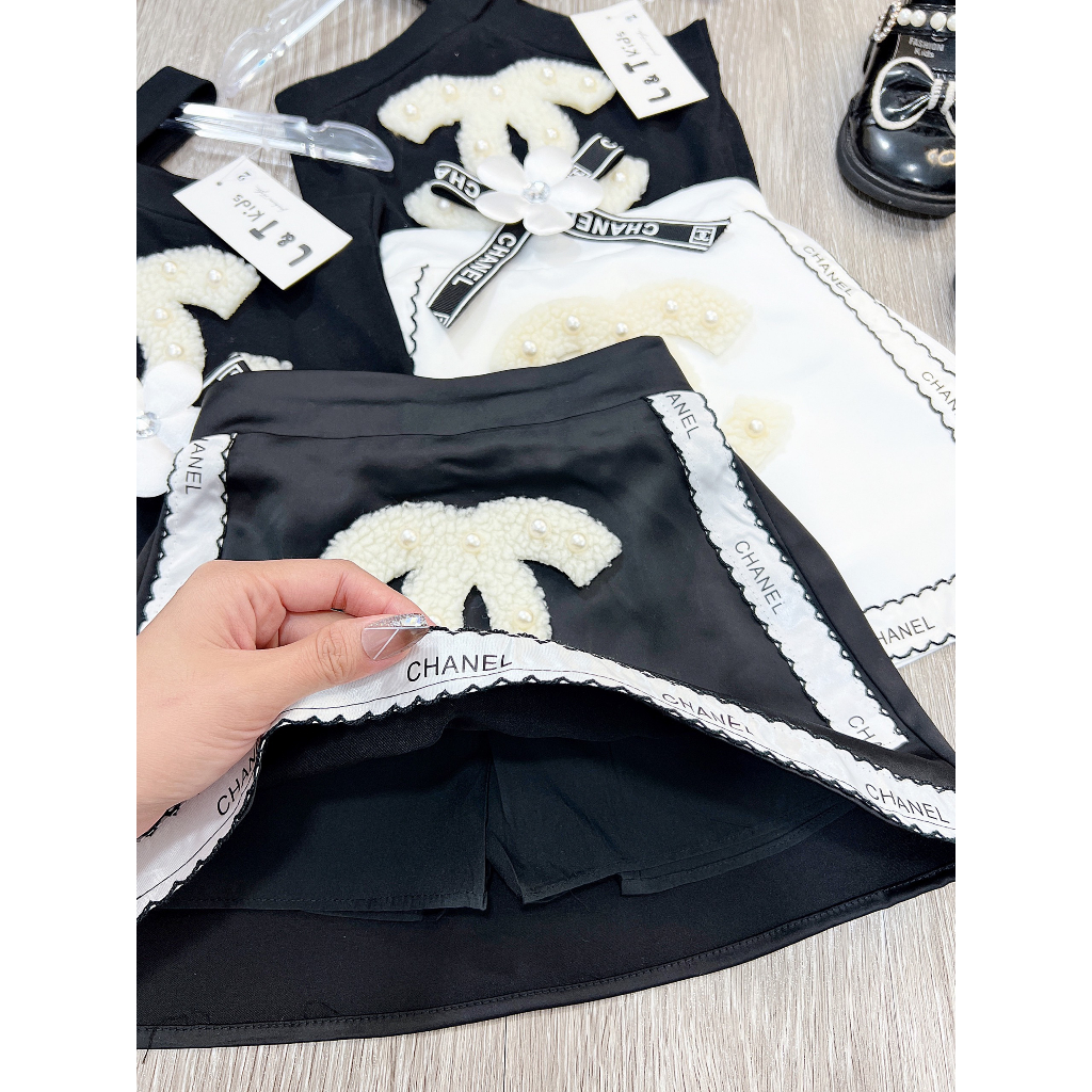 Set váy bé gái, váy chữ A, áo yếm chéo vai điệu đà