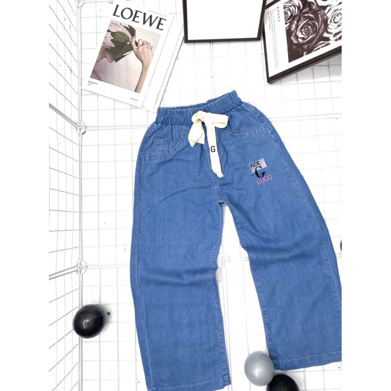 Quần bò bé gái siêu xinh