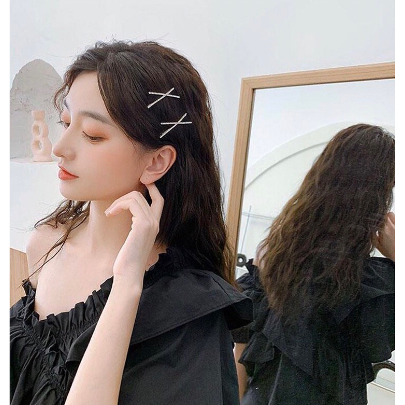 Kẹp chéo đính hạt lấp lánh ánh kim xinh chụp ảnh đẹp