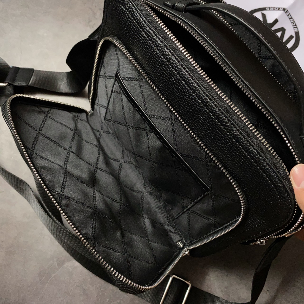 Túi nam MK sần trơn 2 ngăn - Xk850