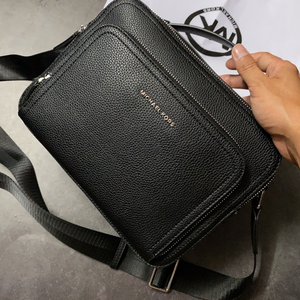 Túi nam MK sần trơn 2 ngăn - Xk850