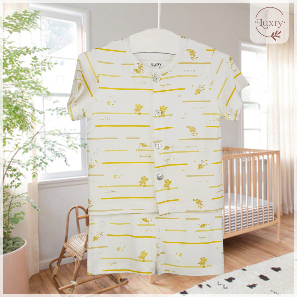 Bộ quần áo cộc tay cài thẳng họa tiết Luxry đáng yêu cho bé từ sơ sinh đến 4 tuổi