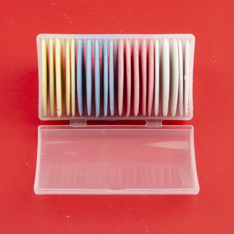 Phấn may 4 màu hộp nhựa 10 viên , 20 viên