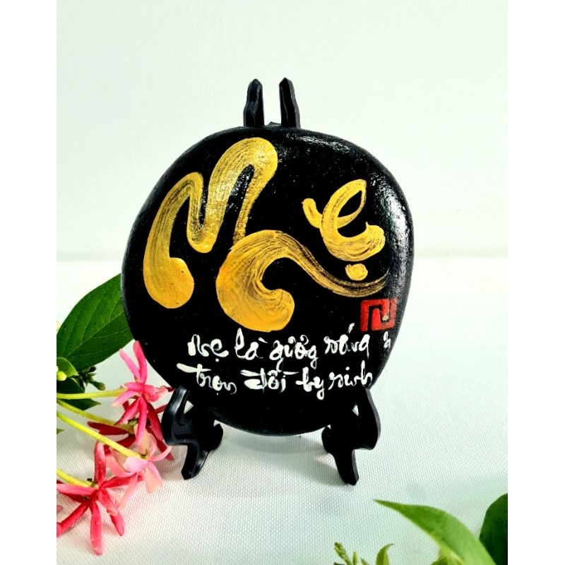 THƯ PHÁP TRÊN ĐÁ CUỘI