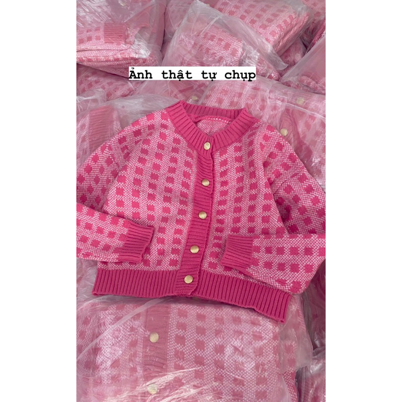 Áo len cardigan cúc khuy kẻ  màu hồng hàng Qc