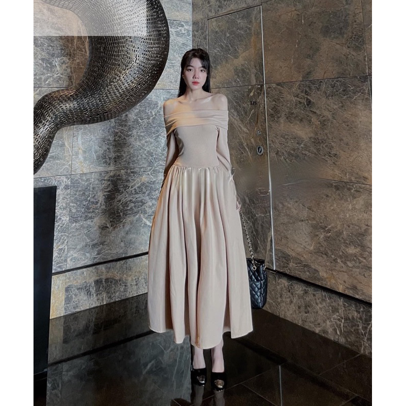 Váy maxi trễ vai dài tay hàng l1 chuẩn mẫu mặc