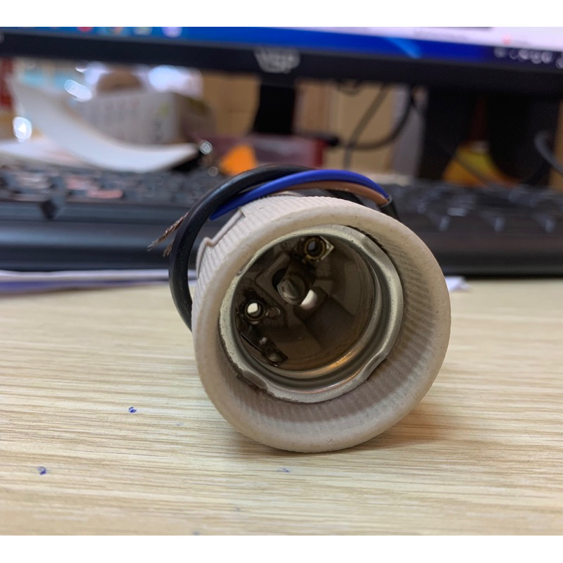 Đuôi đèn sứ E27 đui sứ có dây