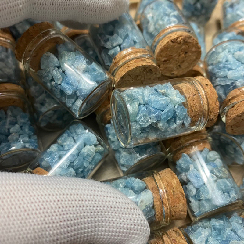 Lucky Bottle-Đá thô Aquamarine  nguyên bản dùng sưu tầm, làm handmade, reiki, thanh tẩy...!!!